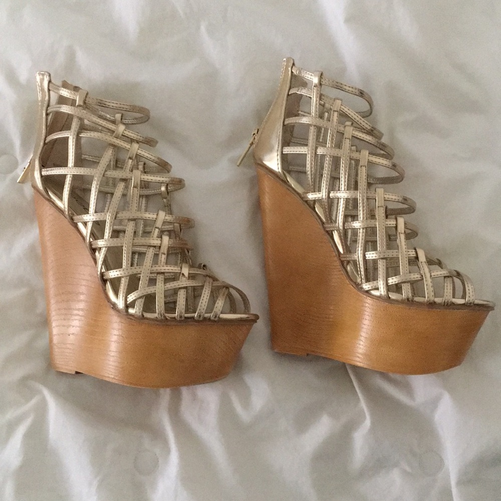 Bebe Metallic Devyn Cage Wood Wedges
